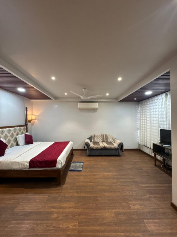 Royal Jacuzzi Suite 1 Royal Jacuzzi suite